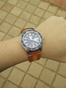 StrapsCo Thick Vintage Leather Watch Band Strap on Seiko SNZH53