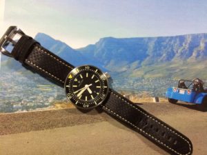 The awesome Halios 'Puck' on a great new carbon fibre strap