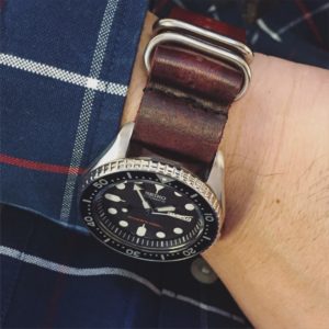 Vintage burnt faded G10 NATO strap in red. Loving this combo!