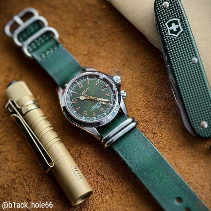 Seiko alpinist leather online strap