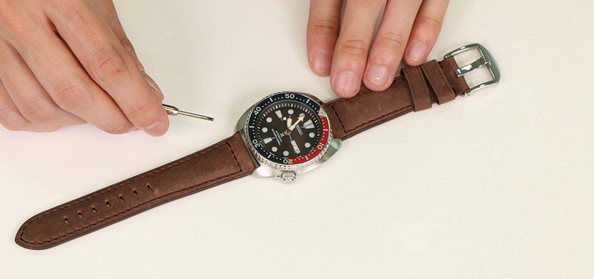 How To Install Remove A Watch Strap StrapsCo