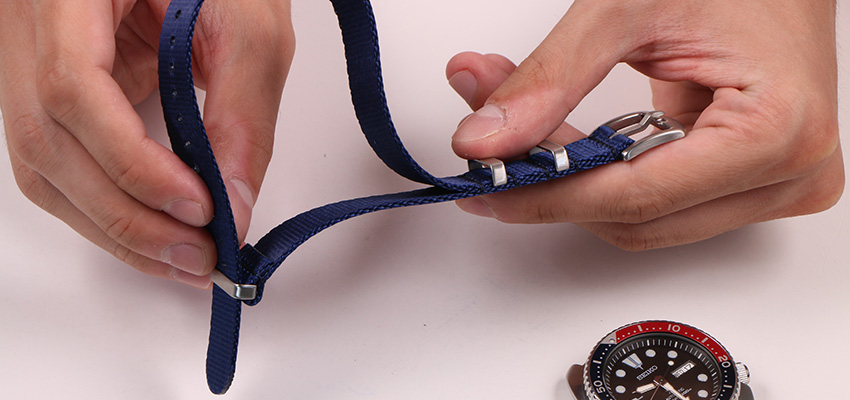 How To Install A Nato Strap 3