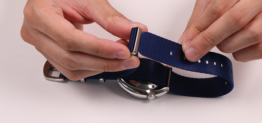 How To Install A Nato Strap 6
