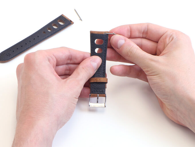 How To Remove QuickRelease Pins StrapsCo