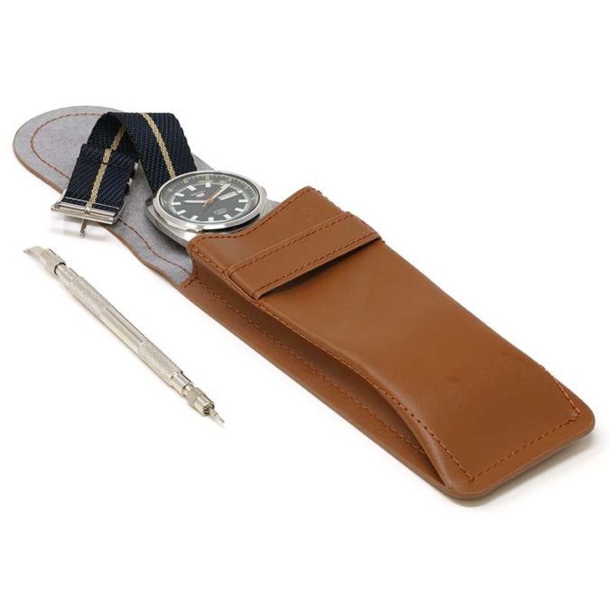 DASSARI Smooth Leather Watch Pouch Open