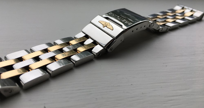 Most Iconic Watch Bracelets Ever Made Breitling Pilot Bracelet