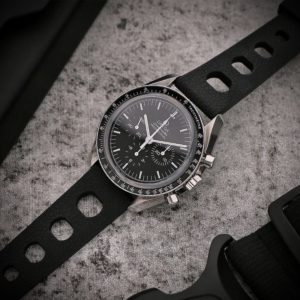 DASSARI Vintage FKM Rubber Rally Strap | StrapsCo