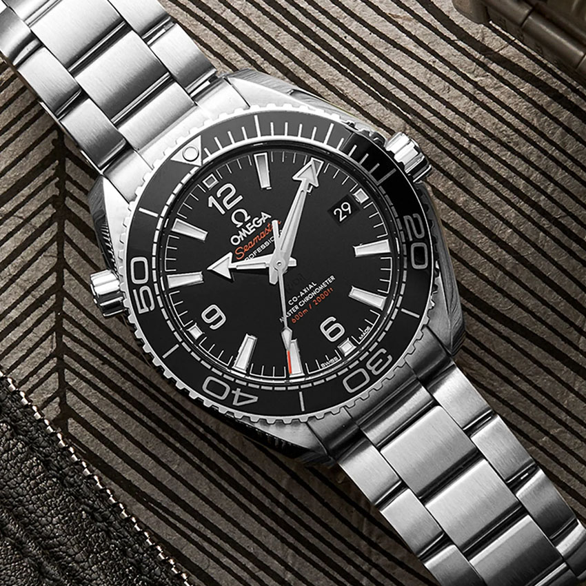 best_watches_for_small_wrists_omega_seamaster_planet_ocean_600m_co