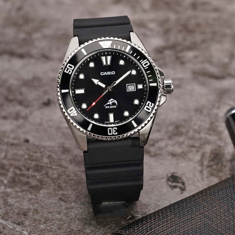 Best dive watches under 1000