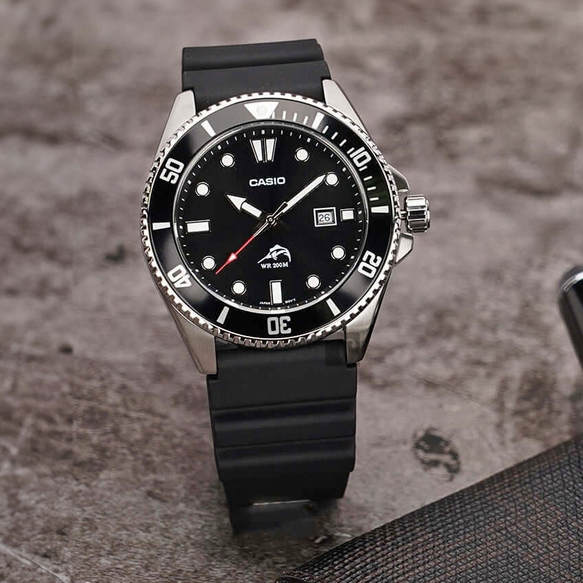 best dive watches under 1000 casio duro mdv106
