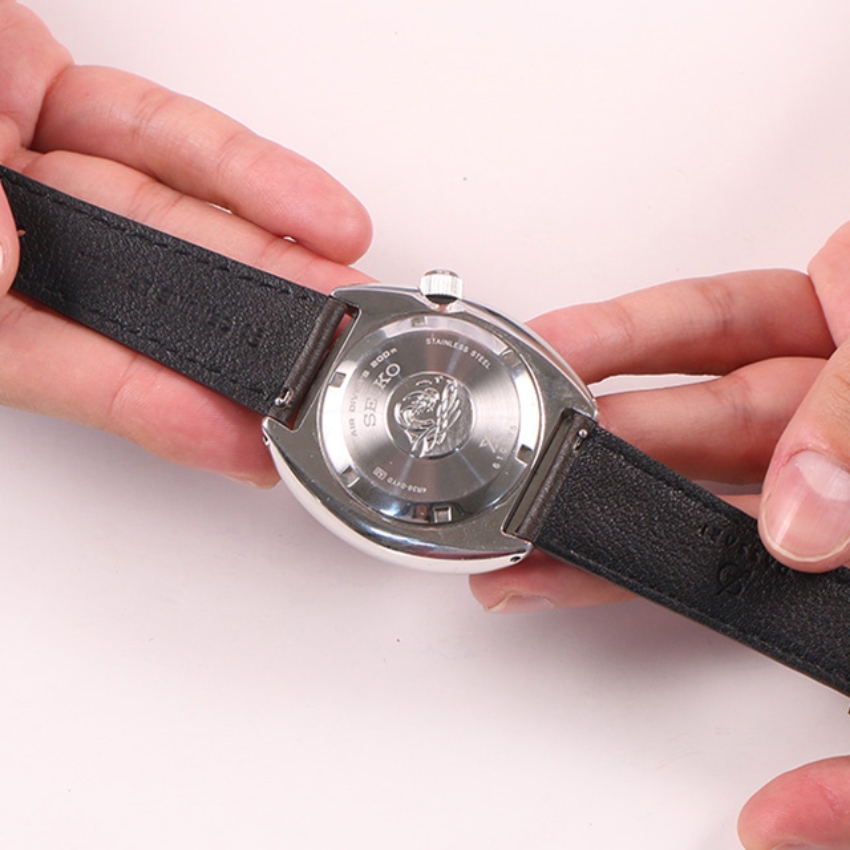 the pros and cons of quick release watch straps how to change watch band