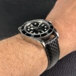 <span class="product-title-compatibility">Padded Carbon Fiber Strap <br><small>With Quick Release</small></span>