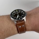 <span class="product-title-compatibility">DASSARI Vintage Leather Pilot Watch Band w/ Rivets <br><small>For Garmin D2 Air</small></span>