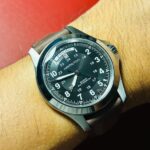 <span class="product-title-compatibility">Classic Vintage Leather Watch Band - Quick Release <br><small>By DASSARI</small></span>