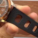 <span class="product-title-compatibility">Vintage Style Rubber Rally Strap <br><small>With Quick Release</small></span>