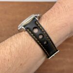 <span class="product-title-compatibility">Leather Rally Strap <br><small>With Quick Release</small></span>