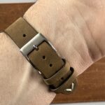 <span class="product-title-compatibility">Distressed Leather Strap <br><small>By DASSARI</small></span>