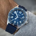<span class="product-title-compatibility">Textured FKM Rubber Strap <br><small>By DASSARI</small></span>