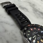 <span class="product-title-compatibility">Vented FKM Rubber Strap <br><small>By DASSARI</small></span>